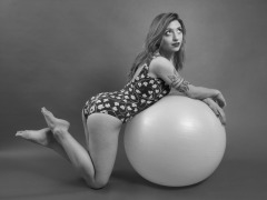 2022-07-02 Mave D models tight vintage tummy-control swimsuit