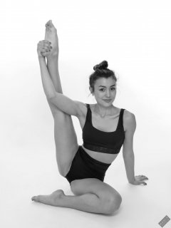 Viktoria Pavlova Pilates studio shoot 2023-01-14