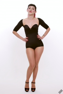 Alyla pinup fitness shoot