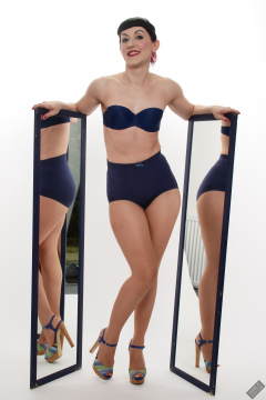 Alyla pinup fitness shoot