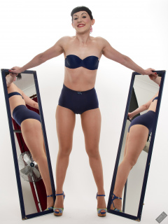 Alyla pinup fitness shoot