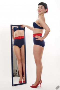 Alyla pinup fitness shoot