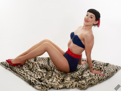 Alyla pinup fitness shoot