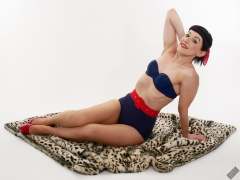 Alyla pinup fitness shoot