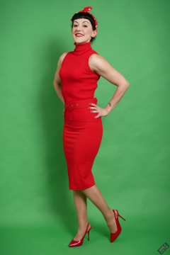 Alyla models red outfit