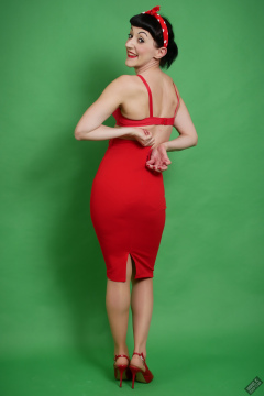 Alyla models red outfit