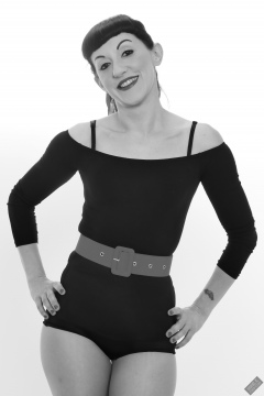 Alyla pinup fitness shoot