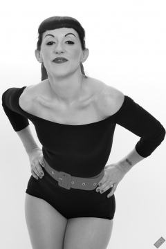 Alyla pinup fitness shoot