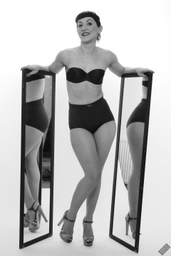 Alyla pinup fitness shoot