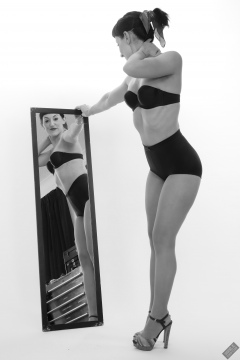 Alyla pinup fitness shoot