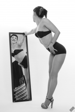 Alyla pinup fitness shoot