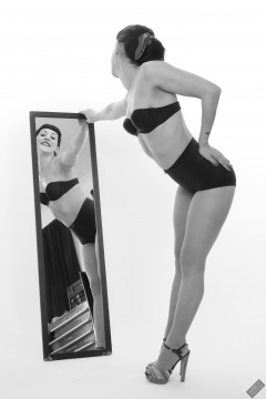 Alyla pinup fitness shoot