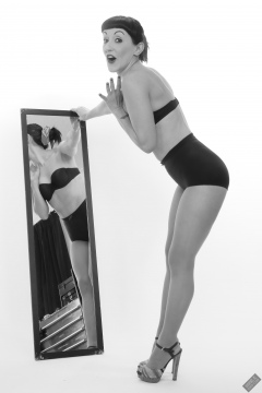Alyla pinup fitness shoot