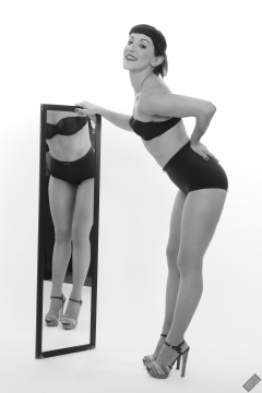 Alyla pinup fitness shoot