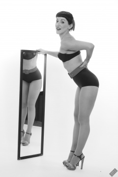 Alyla pinup fitness shoot