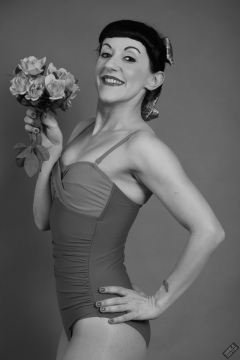 Alyla pinup fitness shoot