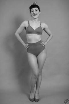 Alyla pinup fitness shoot