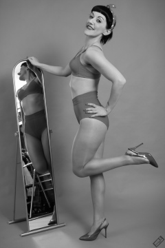 Alyla pinup fitness shoot
