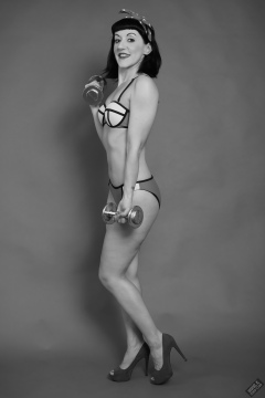 Alyla pinup fitness shoot