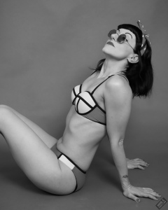 Alyla pinup fitness shoot