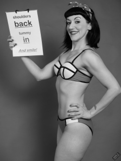 Alyla pinup fitness shoot