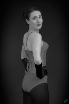 2026-02-07 Estella-Rose matching red bra, under bust corset and control briefs worn as hot pants