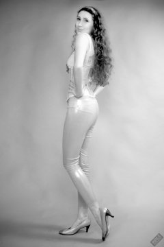 2026-02-07 Estella-Rose infrared shoot