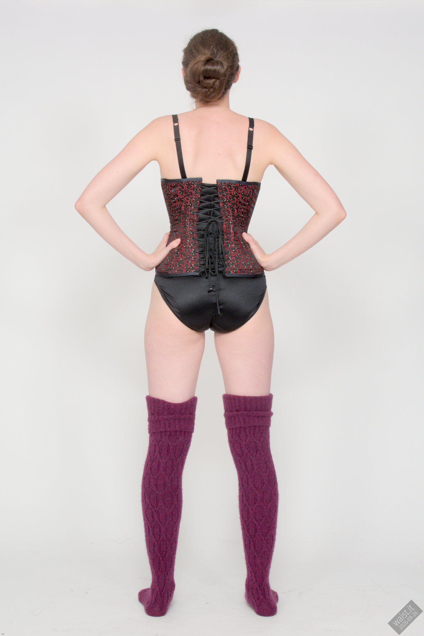 2026-09-26 Estella-Rose in maroon Vollers corset. duo woollens shoot