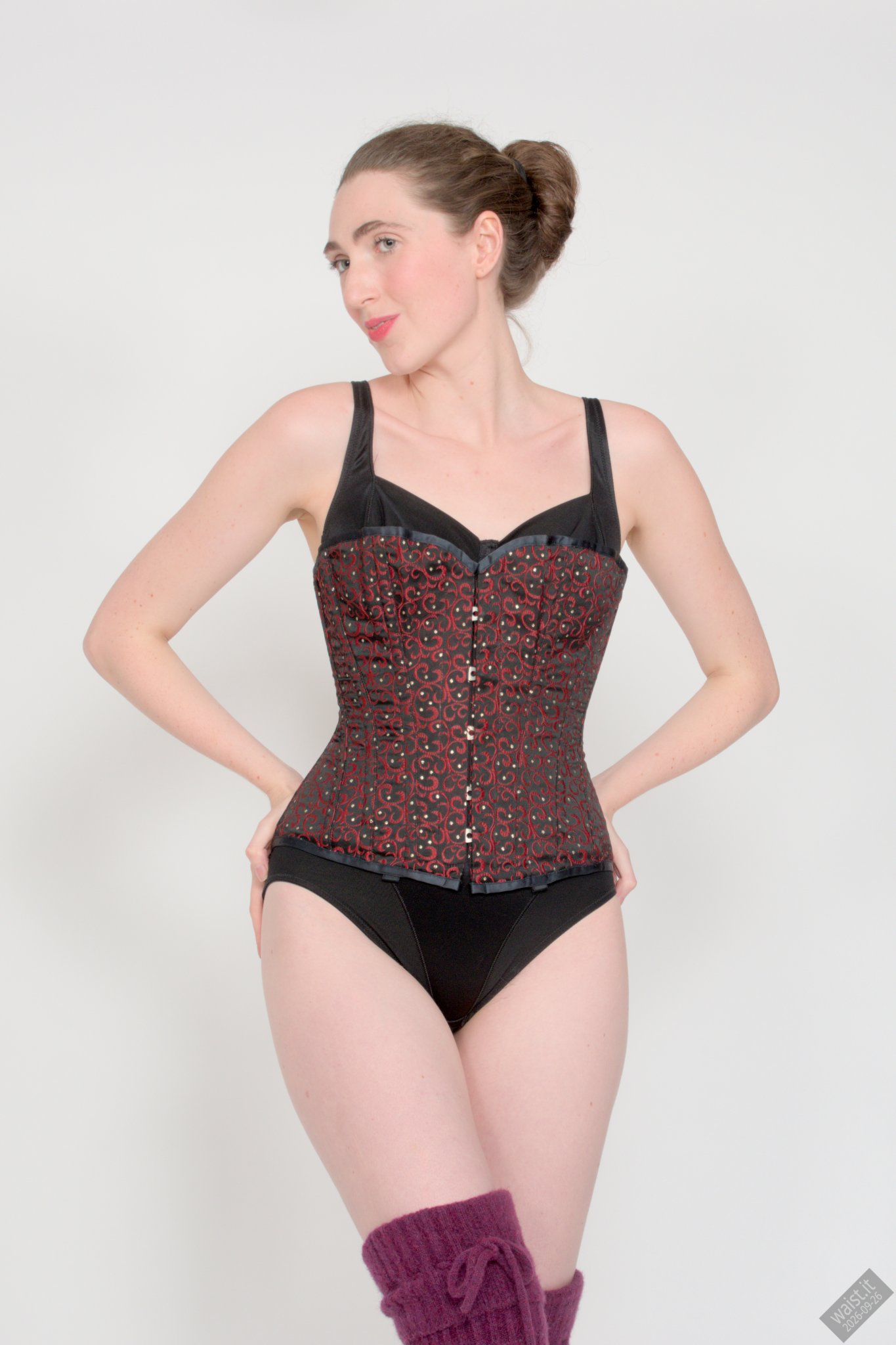 2026-09-26 Estella-Rose in maroon Vollers corset. duo woollens shoot