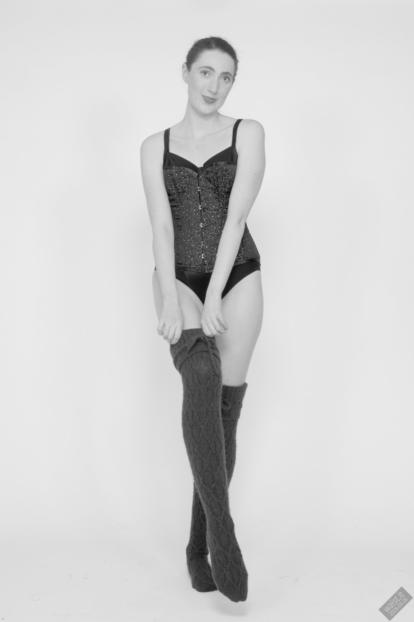 2026-09-26 Estella-Rose in maroon Vollers corset. duo woollens shoot