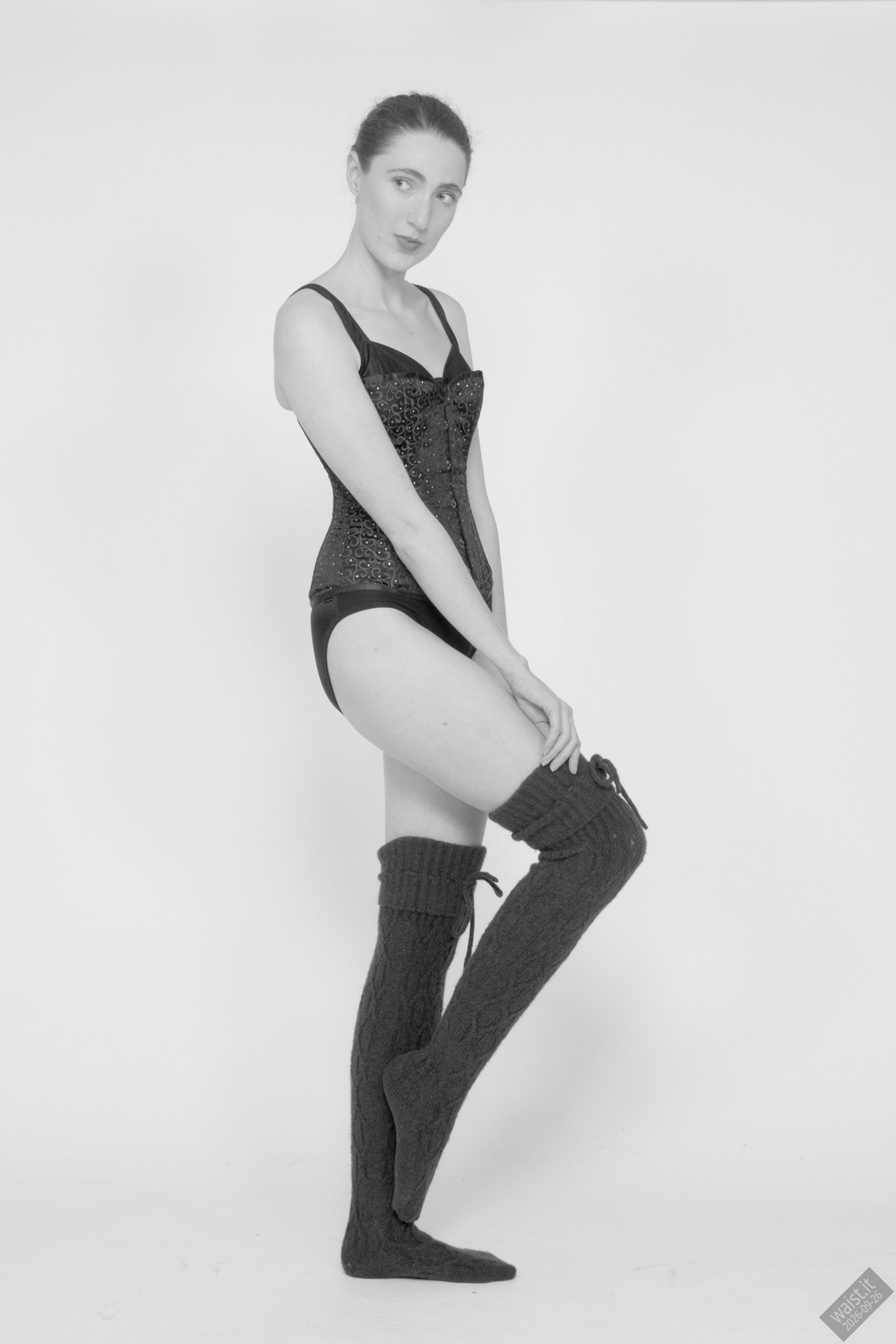 2026-09-26 Estella-Rose in maroon Vollers corset. duo woollens shoot