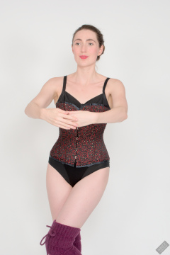2026-09-26 Estella-Rose in maroon Vollers corset. duo woollens shoot