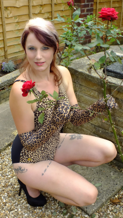 Heidi 2014-09-07 retro fitness shoot, modelling vintage animal-print  tummy-control swimsiut in the garden,