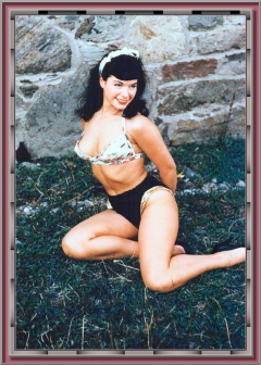 Bettie Page Camera Club 075