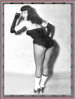 Bettie Page Camera Club 068