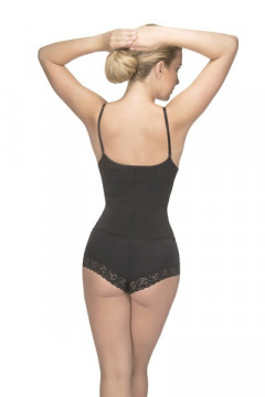 influences: Vedette style303 girdle ad