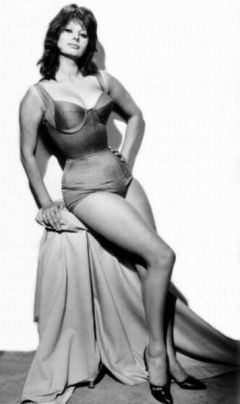 influences: Sophia Loren in tight swimsuit