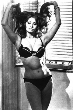 influences: Sophia Loren swimsuit