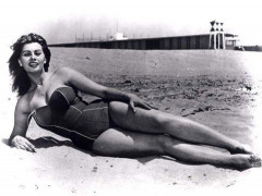 influences: Sophia Loren swimsuit