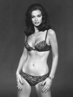 influences - Valerie Leon
