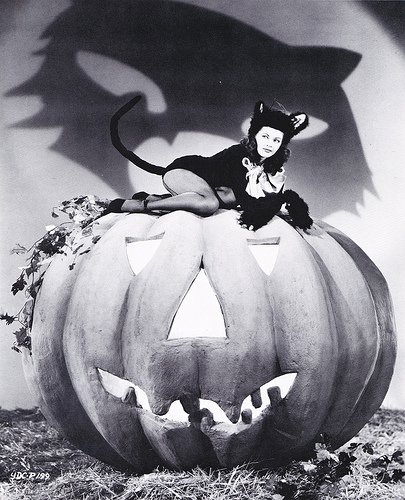 Halloween pinup