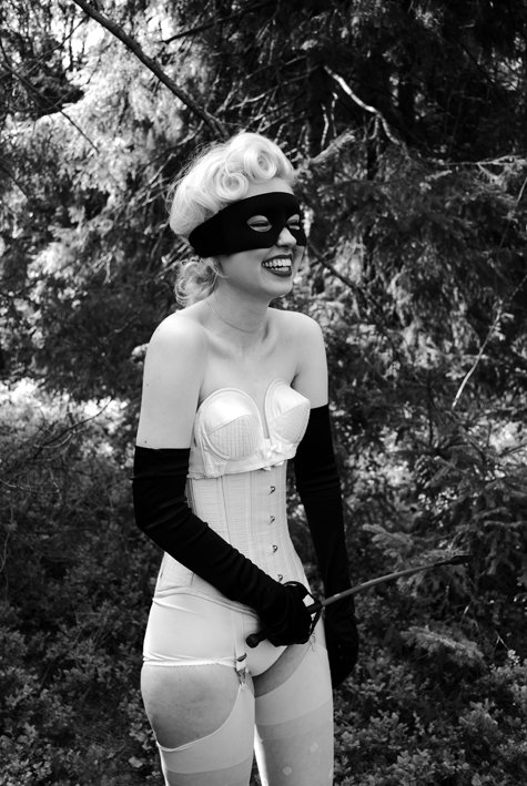 Johanna Ost modelling corset outdoors, photo by Liselotte Eriksson
