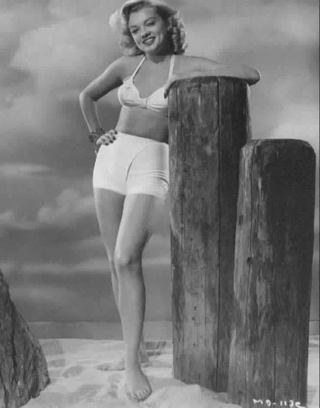 Myrna Dell