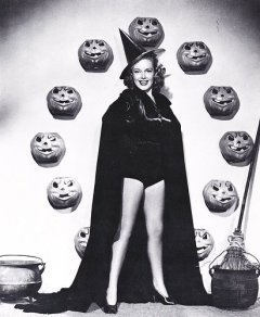 Halloween Pinup