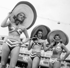 Girls in bikinis late 1940s