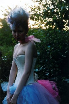 Johanna Ost modelling corset outdoors, photo by Liselotte Eriksson