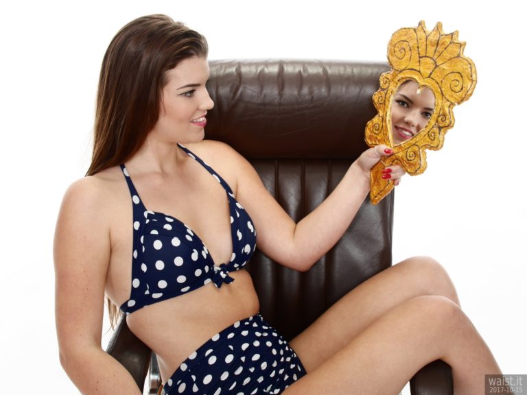 Chloe Michelle pinup fitness