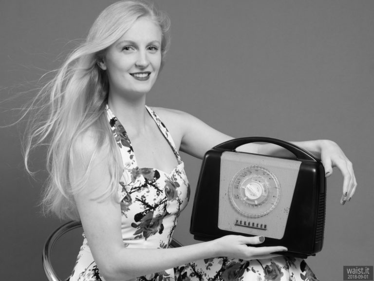 Christina Elsom pinup fitness shoot