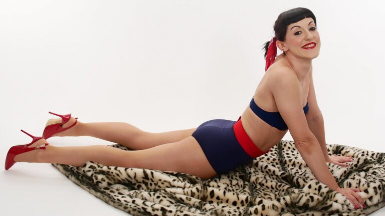 Alyla pinup fitness shoot