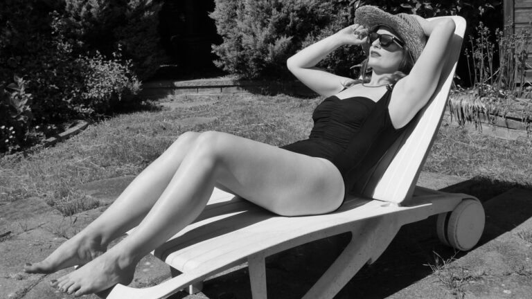 Harriet pinup fitness shoot